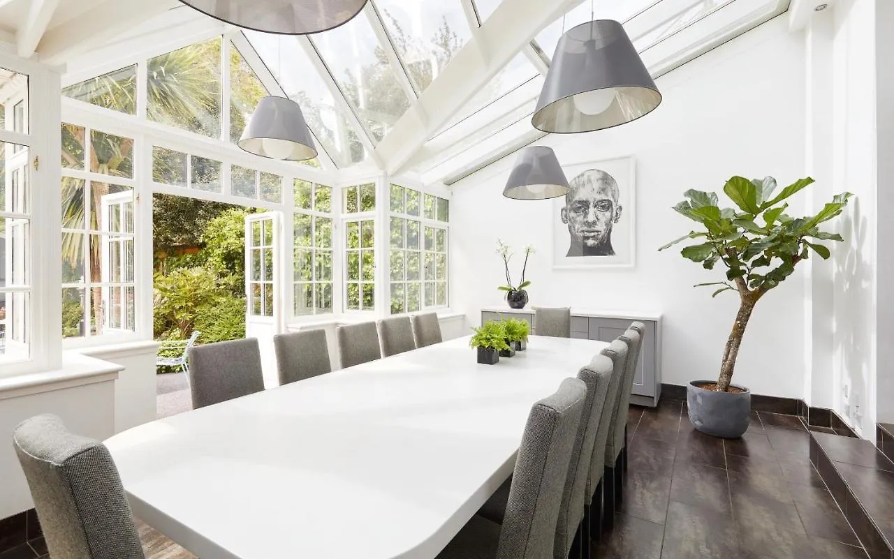 94Dr Villa Edinburgh